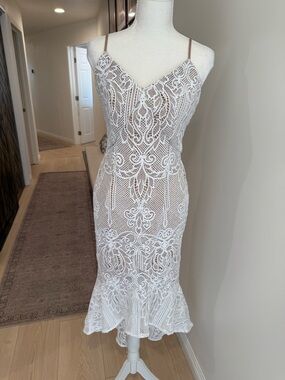 windsor White Lace Fit-and-Flare Spaghetti Strap Dress